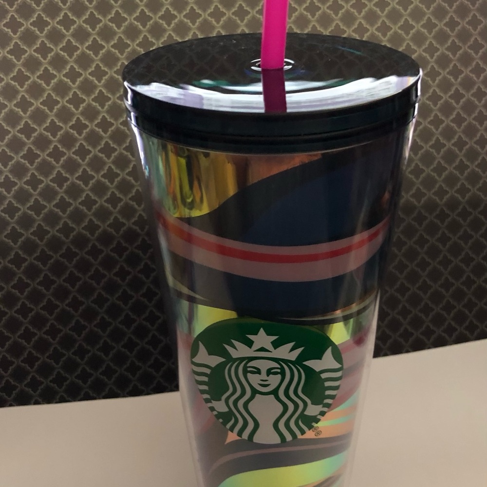 2021 Starbucks Holiday tumbler with straw EUC - Picture 2 of 5